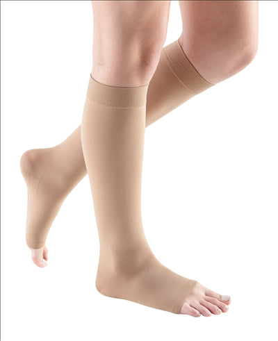 Mediven Comfort 20-30 mmHg calf extra-wide open toe petite
