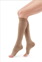 Load image into Gallery viewer, Duomed Advantage 30-40 mmHg calf open toe petite
