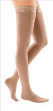Load image into Gallery viewer, Mediven Comfort 20-30 mmHg thigh lace topband closed toe petite
